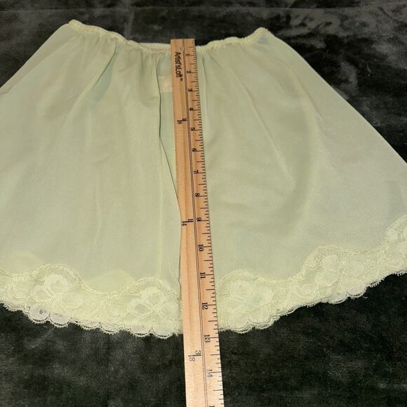 VTG Deena Intimates Half Slip Womens Medium Green Lace Trim Petticoat Underskirt - Picture 4 of 5